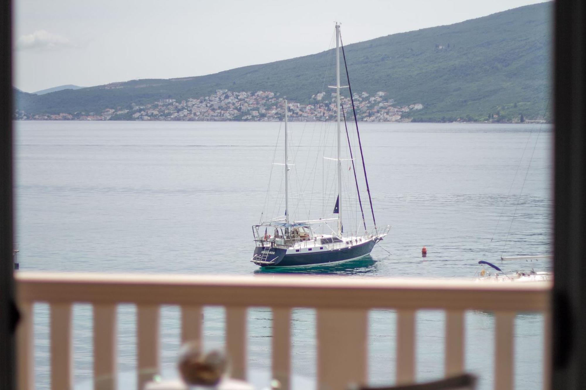 Vila Jadranka Apartments Herceg Novi Exteriör bild