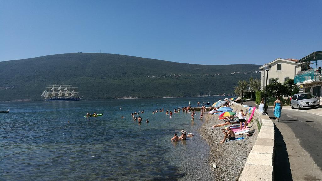 Vila Jadranka Apartments Herceg Novi Exteriör bild