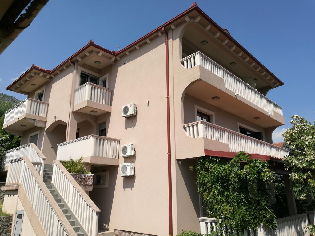 Vila Jadranka Apartments Herceg Novi Exteriör bild