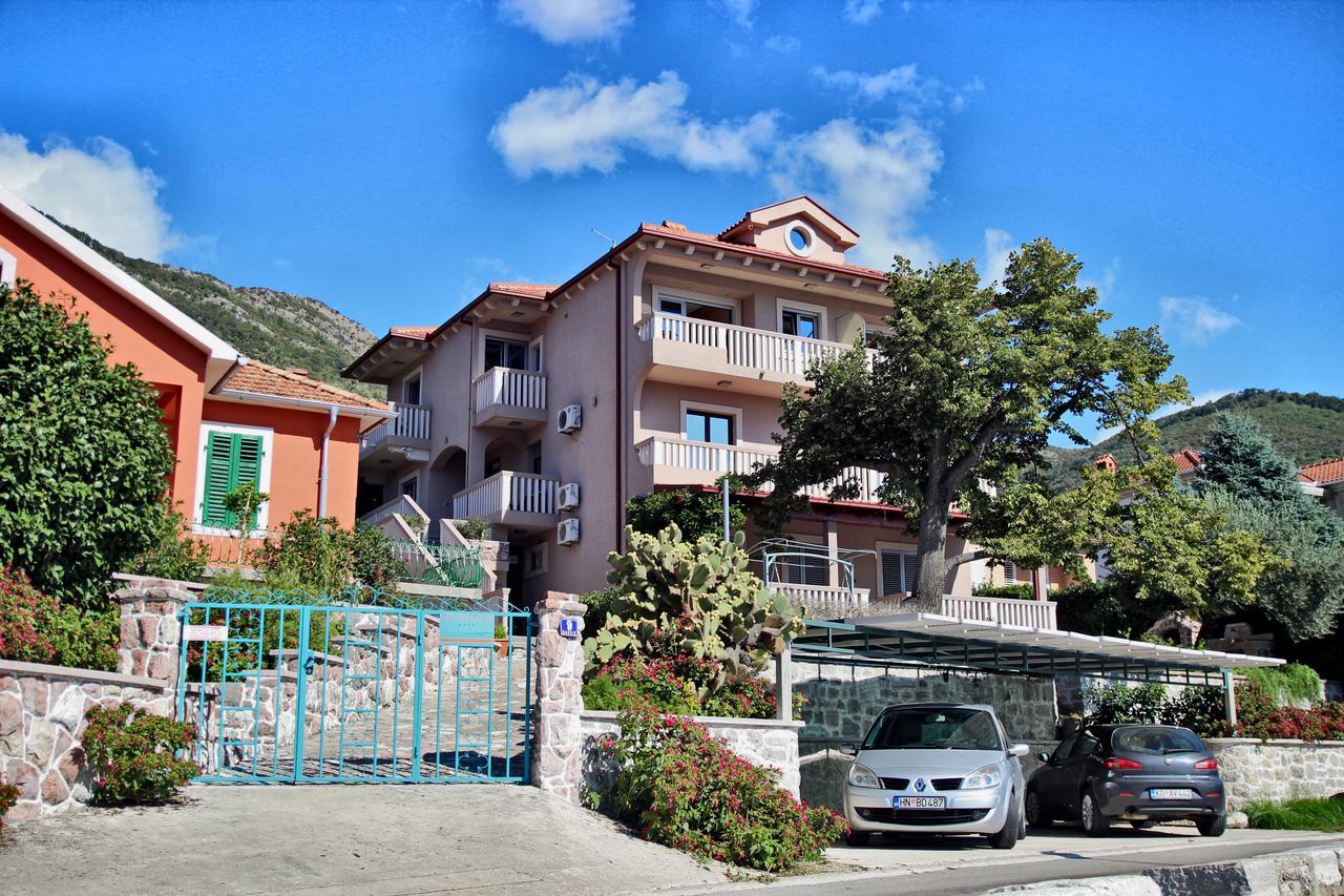 Vila Jadranka Apartments Herceg Novi Rum bild
