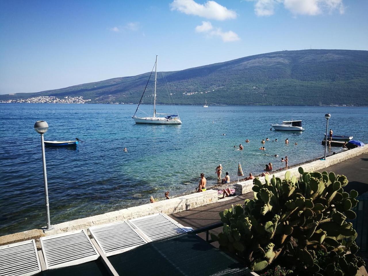 Vila Jadranka Apartments Herceg Novi Exteriör bild